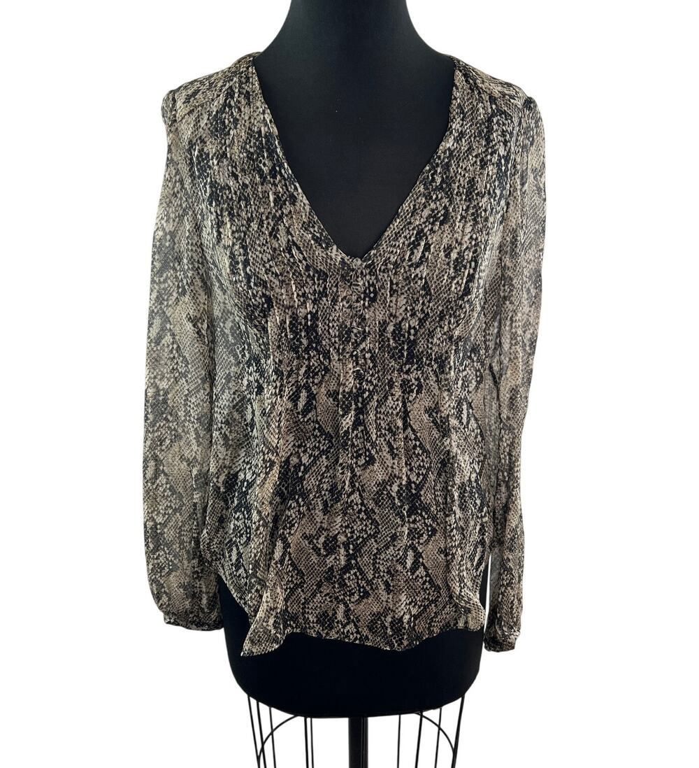 VERONICA BEARD Lowell Black Beige Blouse Silk Snakeskin V-Neck Curved Hem Size 8